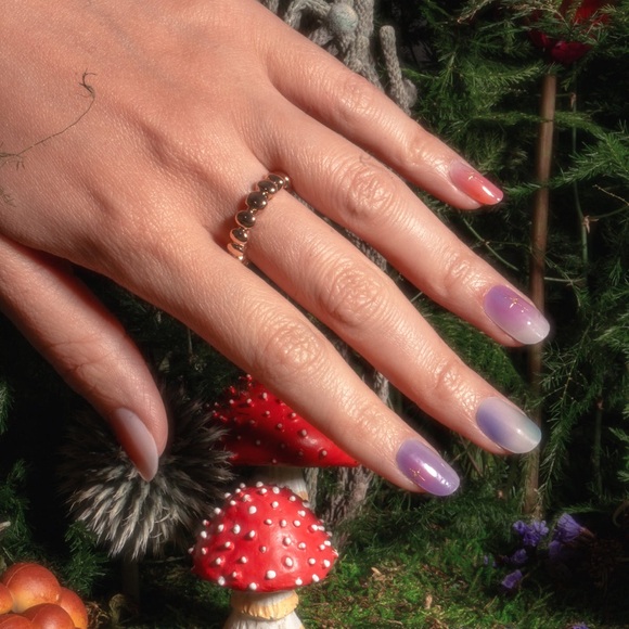 ManiMe Ethereal Aura Standard Fit Nail Gels - Picture 4 of 6